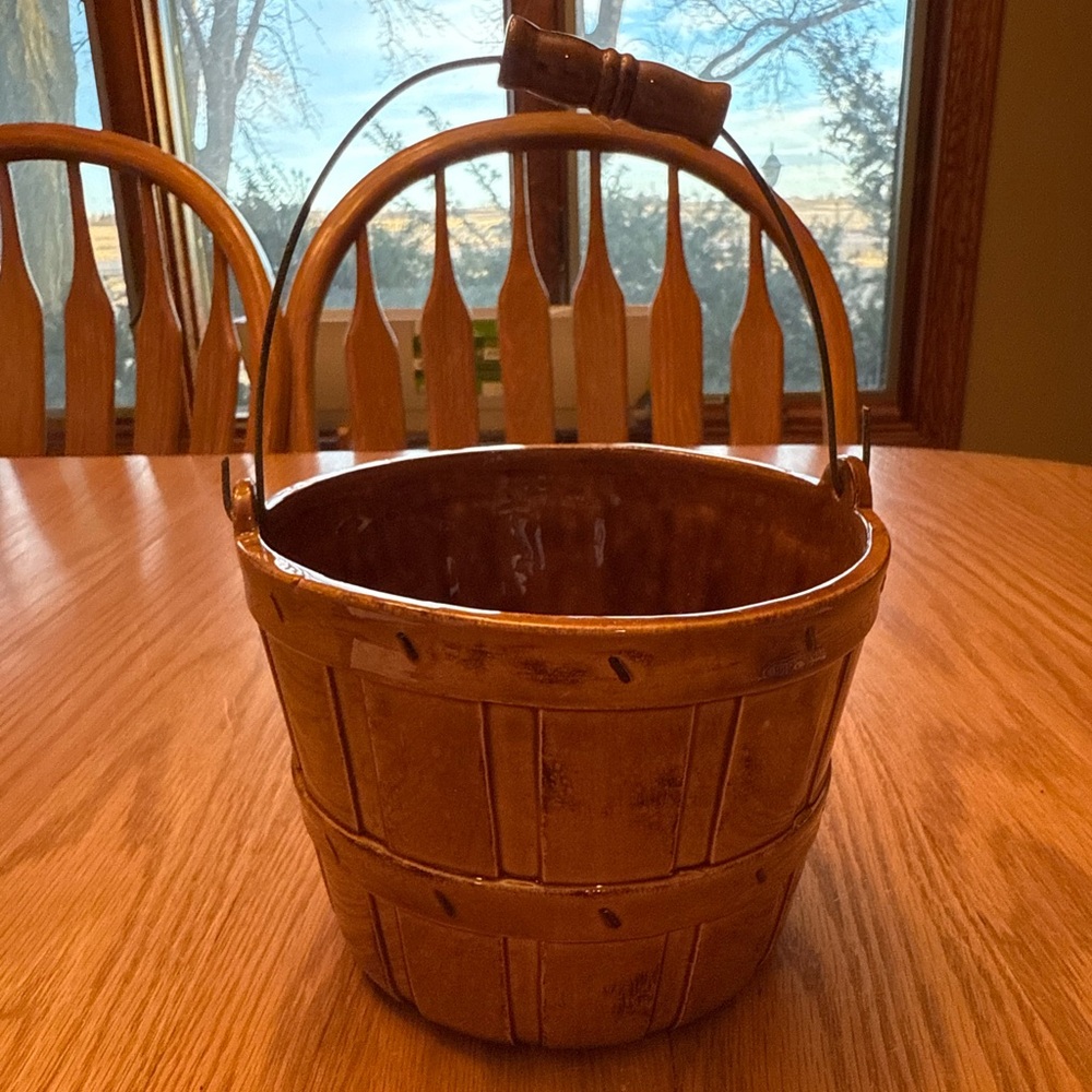 Vintage Rustic Brown Decorative Ceramic Basket Planter with Handle